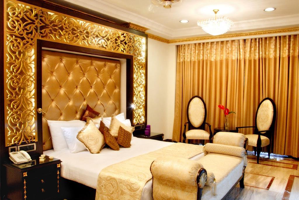 Hotel New Walnut Castle Paharganj Exteriör bild