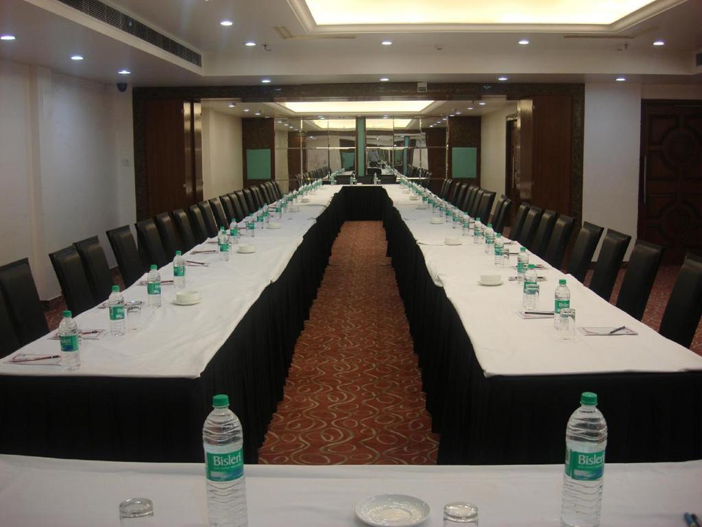 Hotel New Walnut Castle Paharganj Exteriör bild